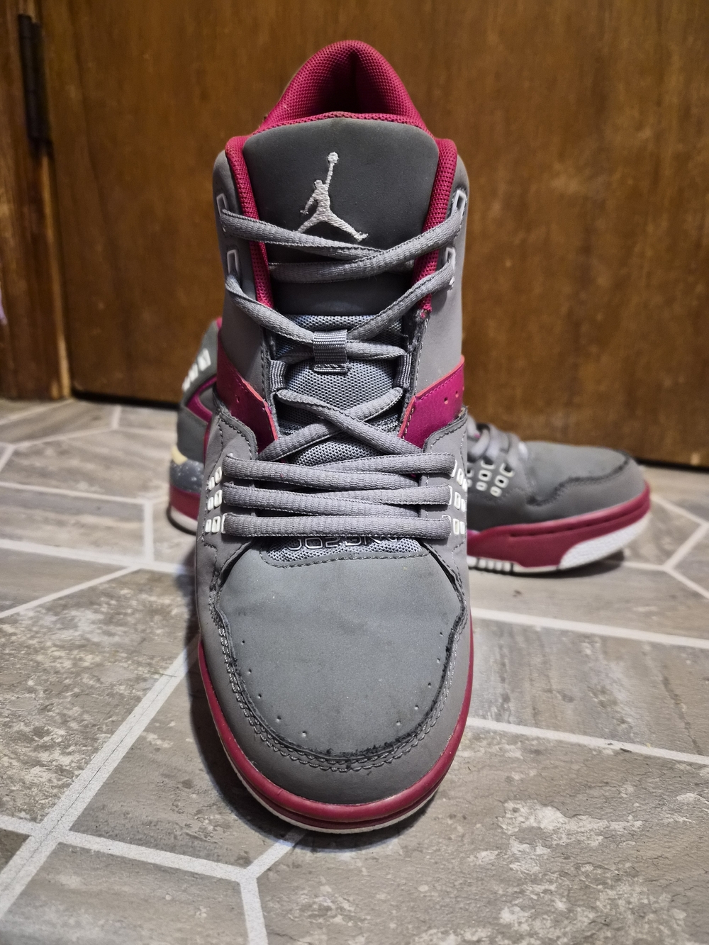 Air Jordan Style Juniors Mid Sneakers - Gray & Magenta - Picture 2 of 4